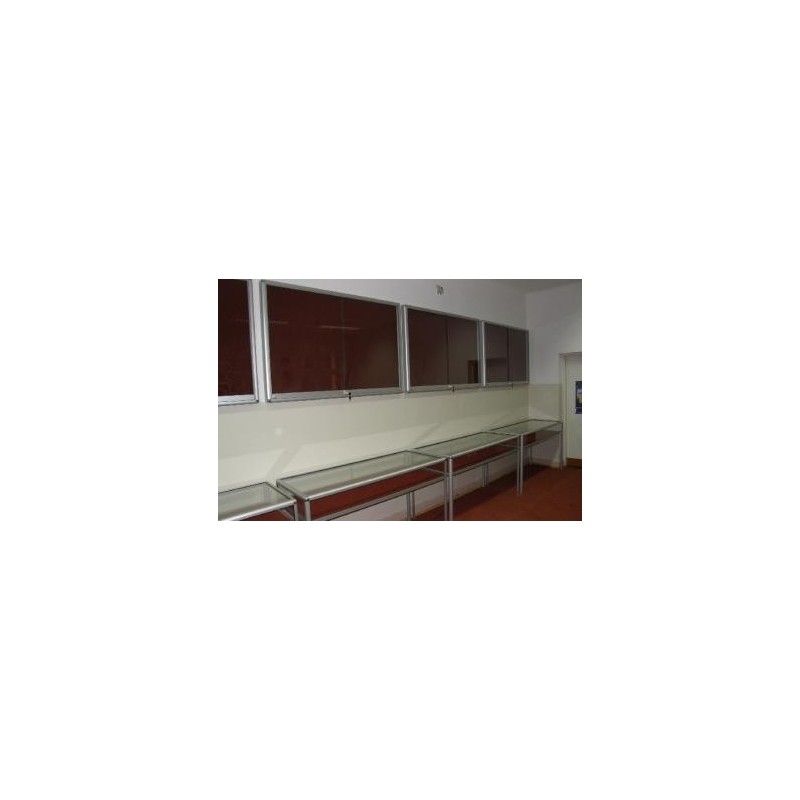 Gablota wisząca ogłoszeniowa - korkowa 800 x 900 x 50 Gablota wisząca ogłoszeniowa - korkowa 800 x 900 x 50